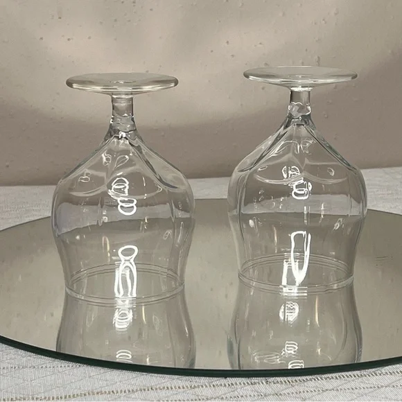 BAILEYS IRISH CREAM LIQUEUR STEMMED TULIP GLASSES WHITE ETCHING-6 OZ~SET OF 2 - Picture 5 of 6